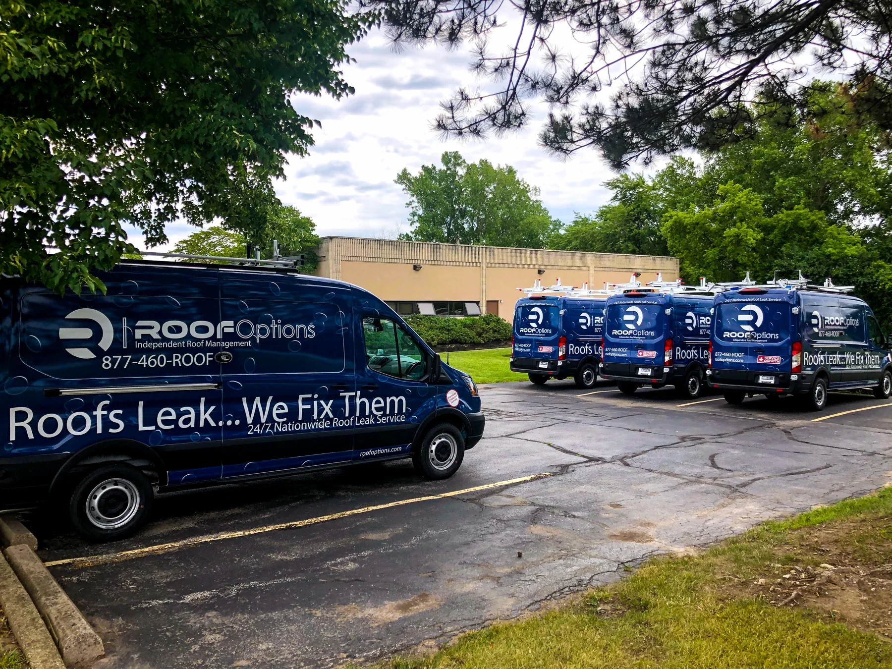 Roof Options: Consistent graphics across a working fleet.