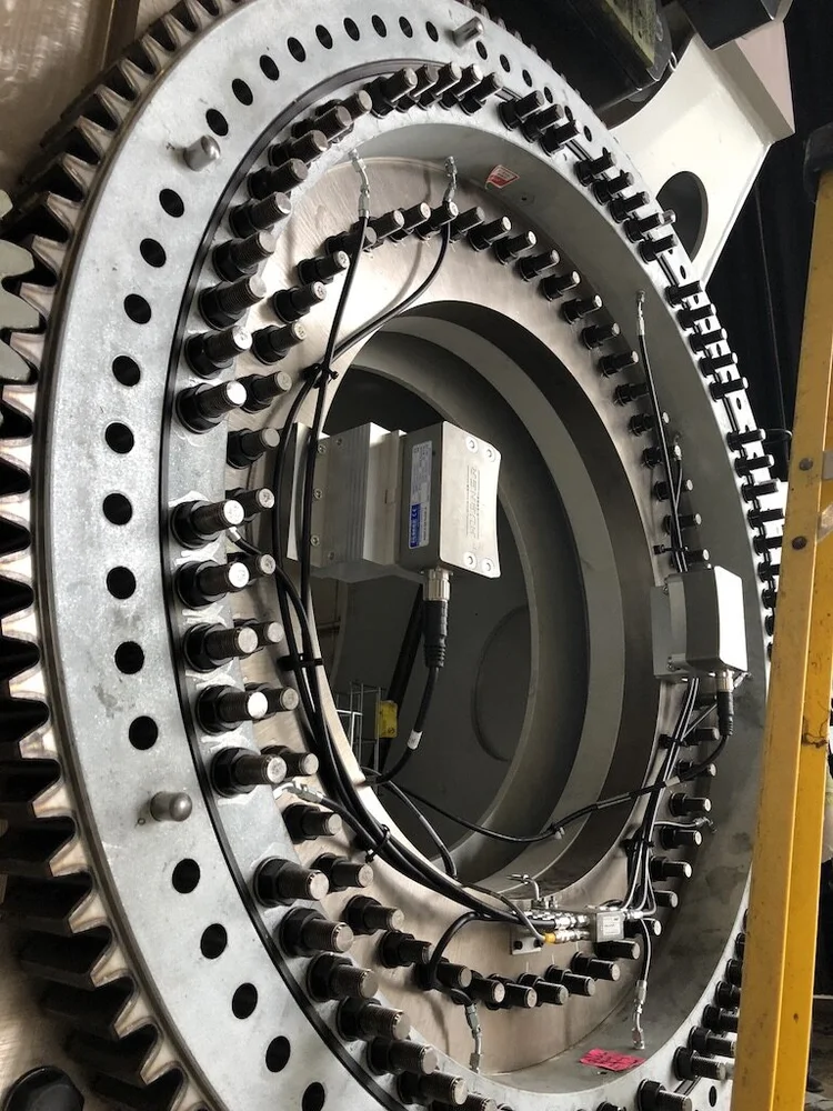 Large machined bearing for a prototype ground station