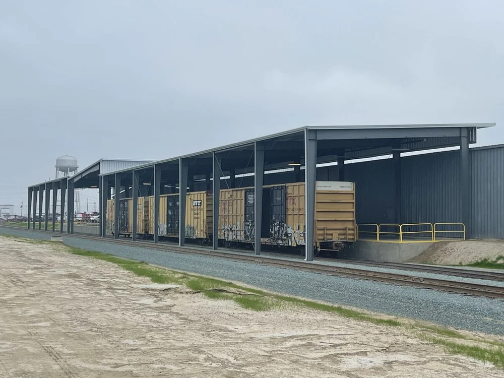 Covered rail dock at the Kraft Heinz site, Lathrop, CA