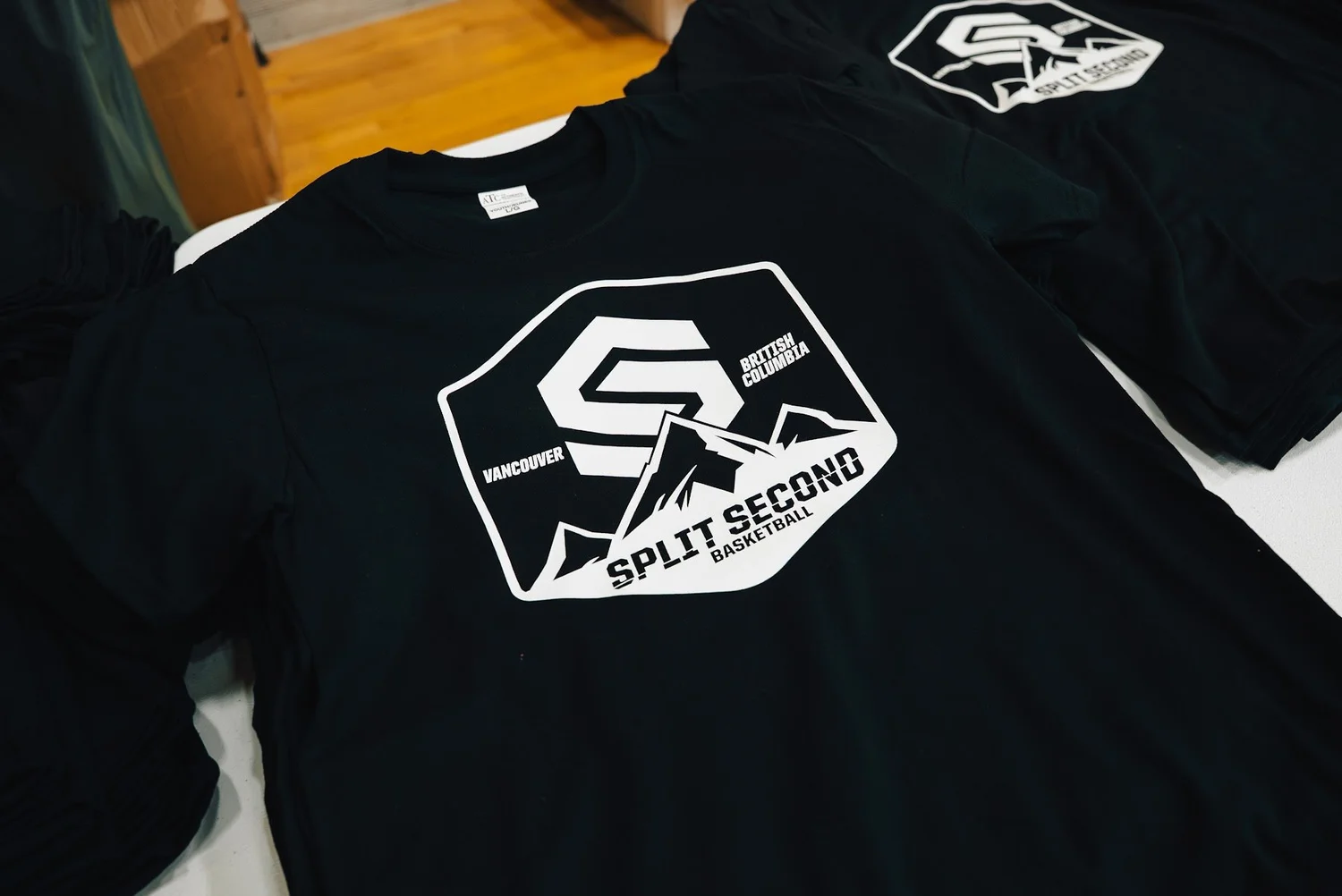 The new black Split Second T-shirt