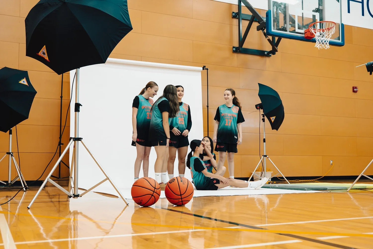 Cobra players posing on the photo set