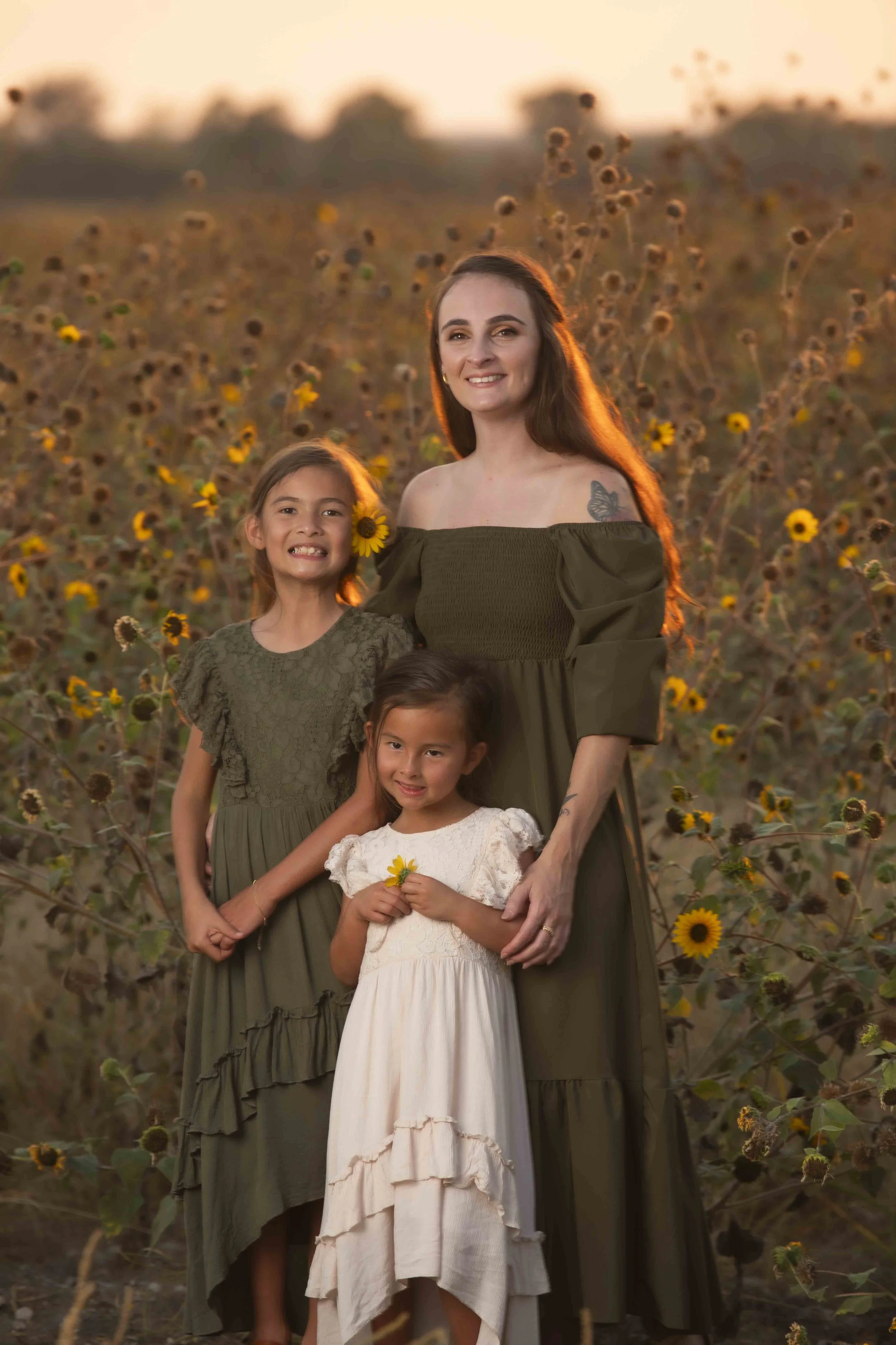 Outdoor family story by T3 Photography