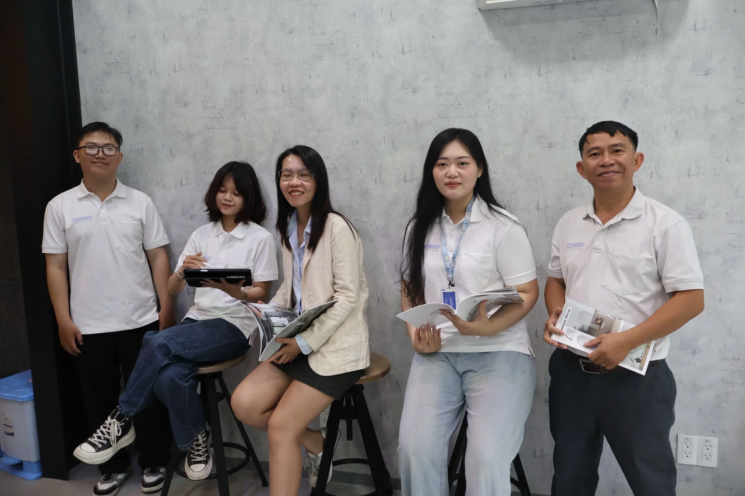 The Cosmo Sourcing Vietnam team