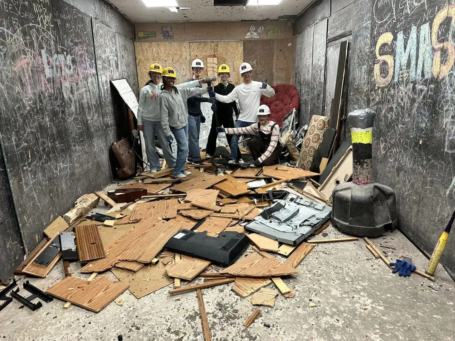 Couples enjoying private rage room experiences at The Smashit House near Fort Lauderdale