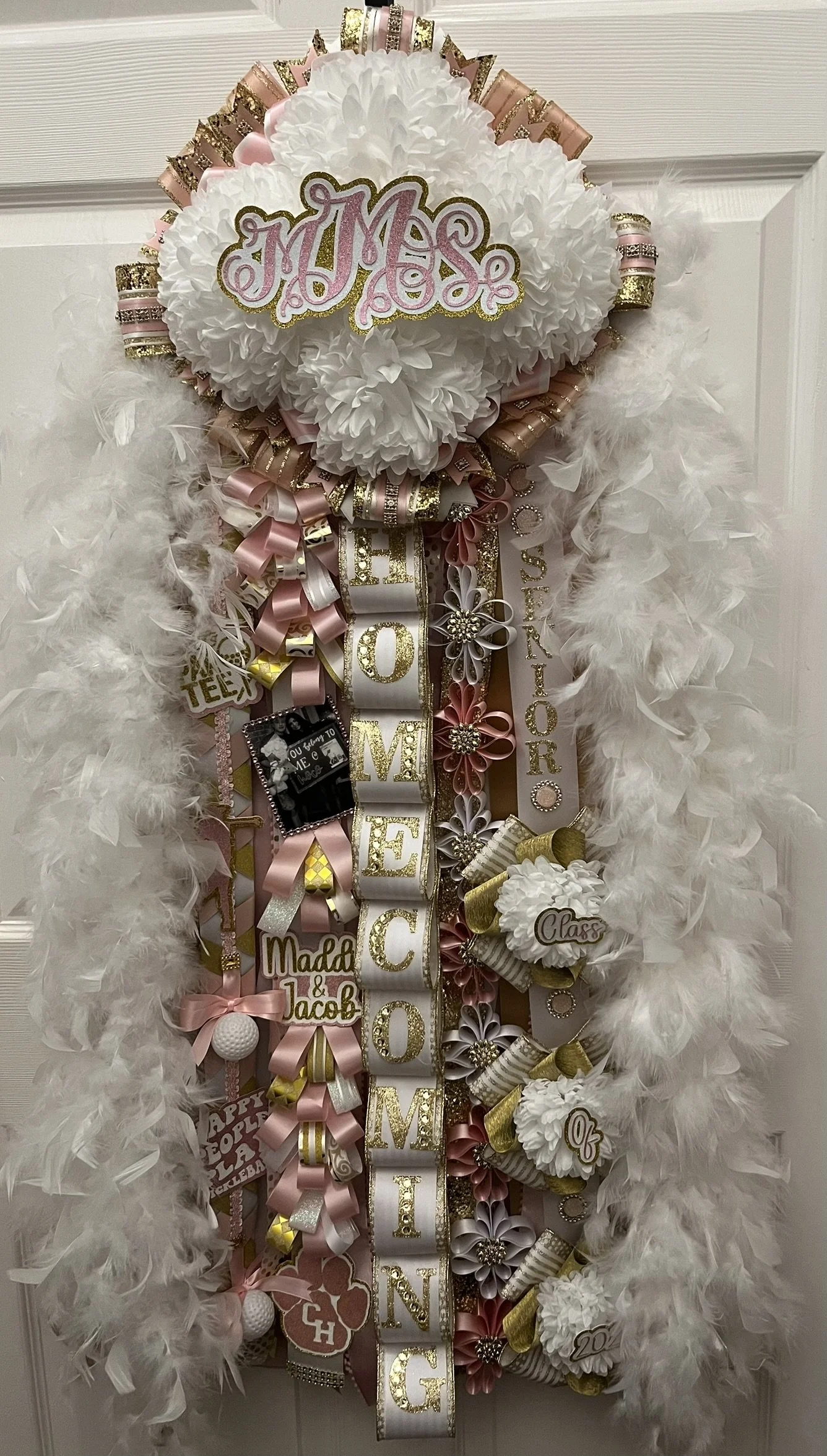 Custom homecoming mum