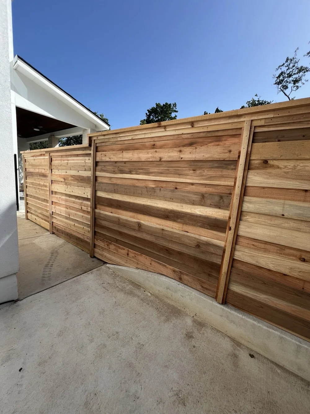 Duncan’s Services horizontal cedar fence completed in Timberwood Park