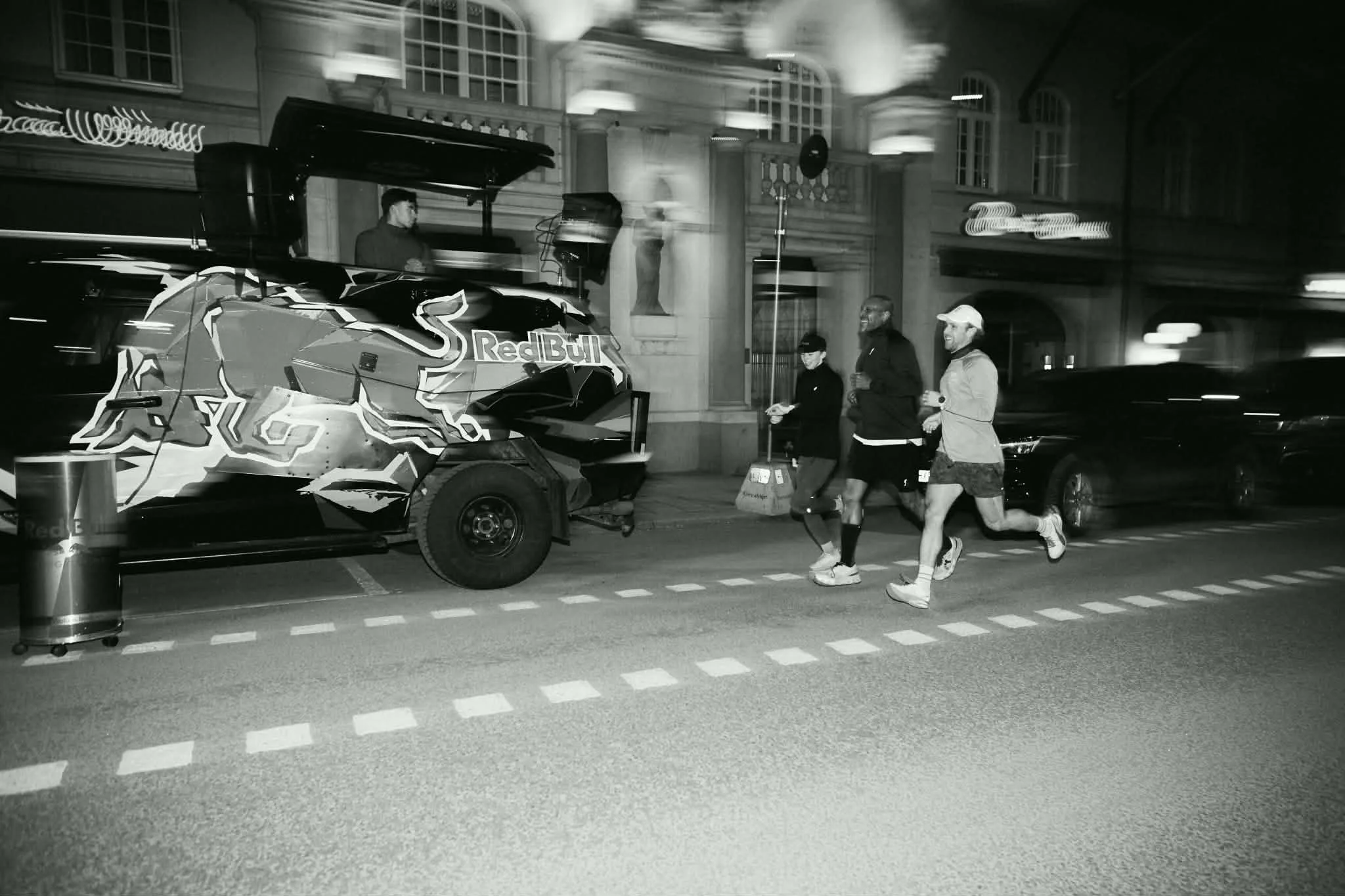 RTC-löpare i kvällsljus
