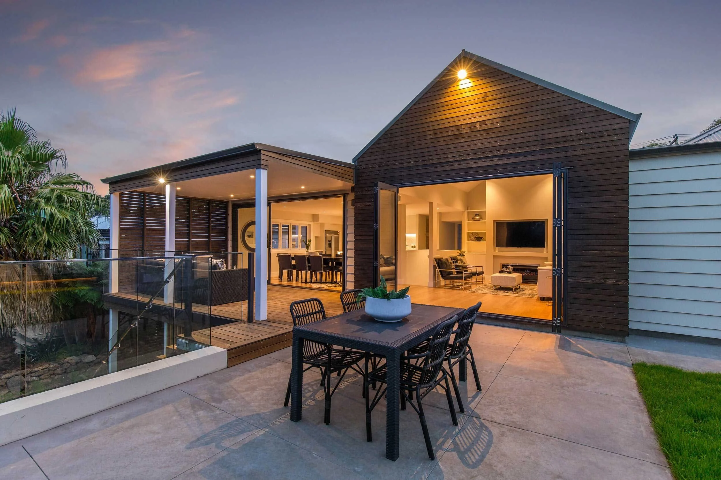 Kingsland Renovation Extension