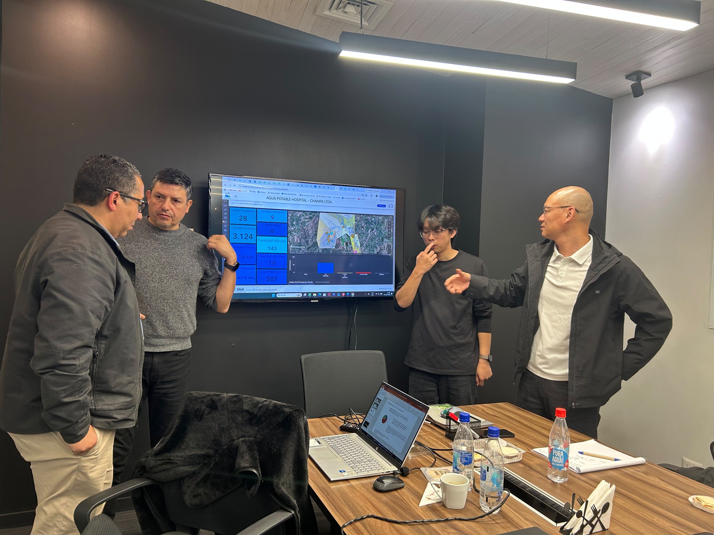 Partners asiáticos visitando Chile para conocer la realidad de los clientes de SNAP