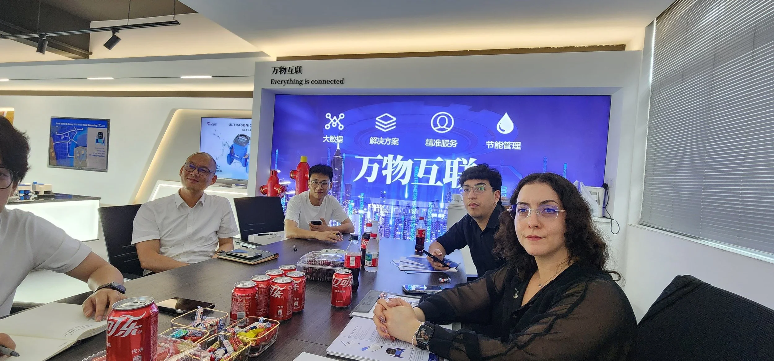 Equipo SNAP reunido con partners en China, en un proyecto conjunto (joint venture) para mejorar el equipamiento