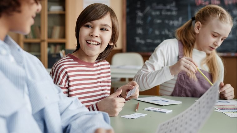 Cours d'anglais pour enfants JUMP! Kids — English 4 French