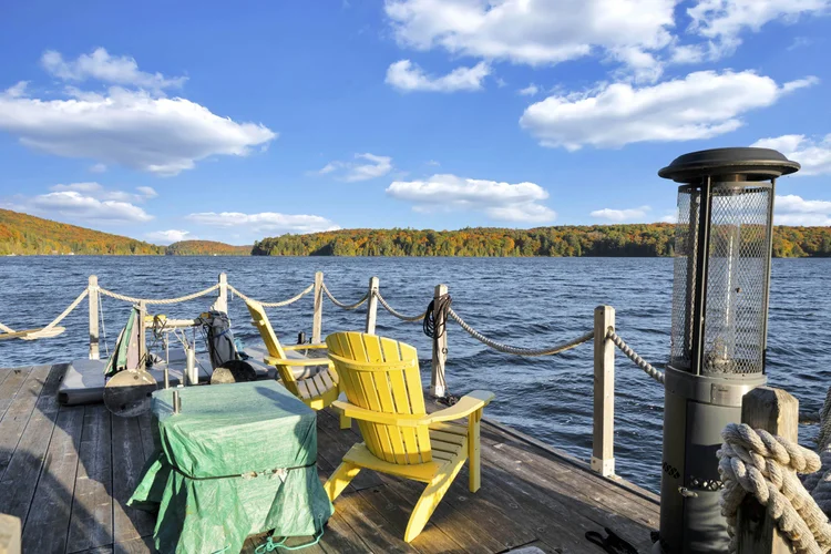 Lakeside seating on the private dock at 755 Ch. du Lac-Meech, Chelsea