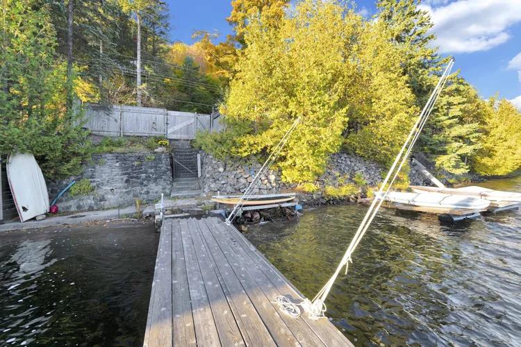 Path from the dock to the landscaped shore at 755 Ch. du Lac-Meech, Chelsea