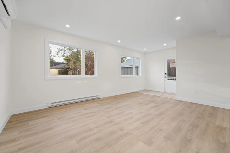 Property photograph 6 at 330B–328 Poulin