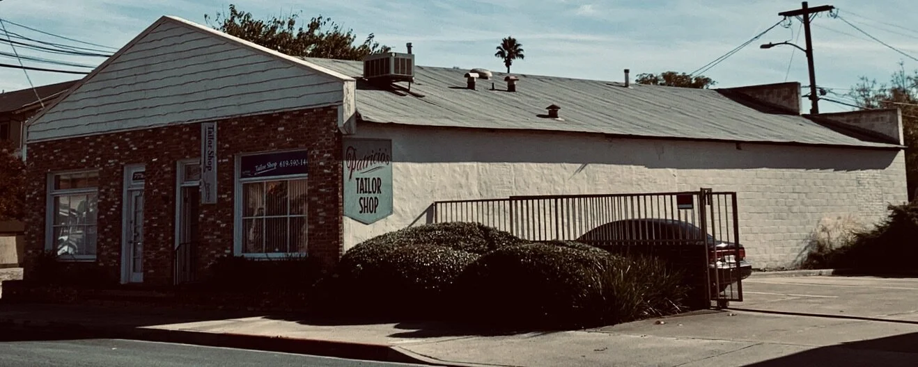 Retail building at 227–231 W Douglas Ave in El Cajon