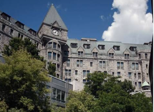 Hôpital Royal Victoria au site Glen du CUSM, maternité à Montréal