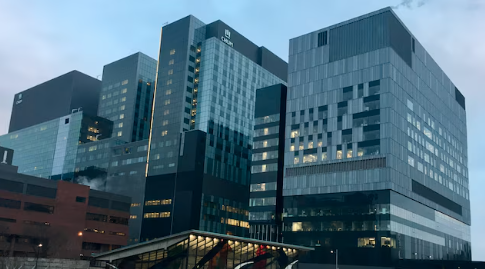 Le CHUM et son Centre des naissances au centre-ville de Montréal