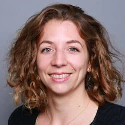 Anaïs Delicourt, docteure en pharmacie et maman de trois enfants