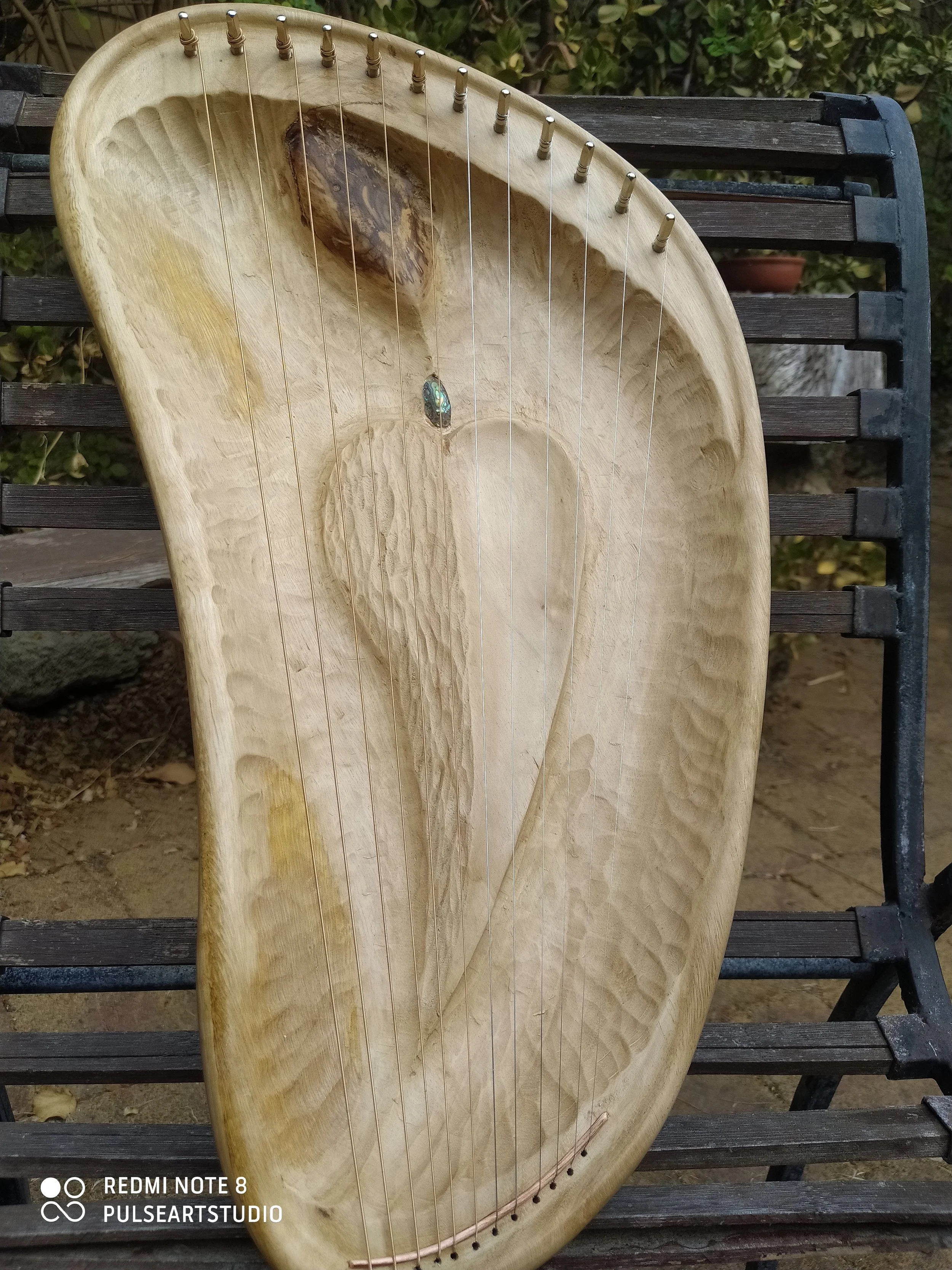 Radiant Harmony DreamHarp – Yellow Tingle Wood