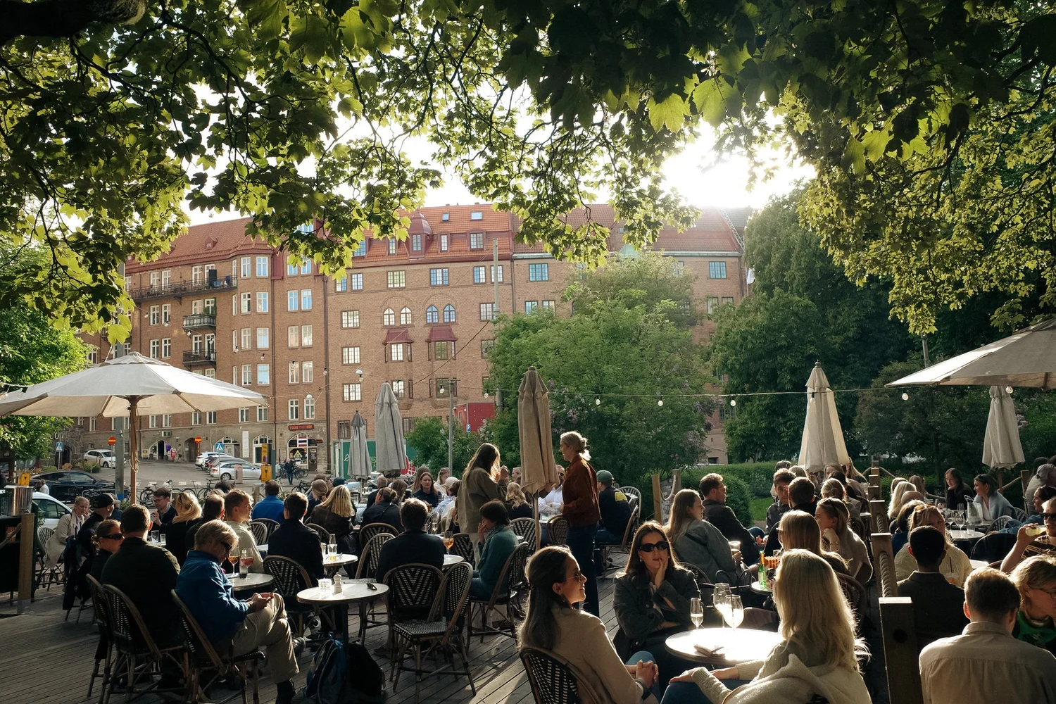 Uteservering på LEVANTINE