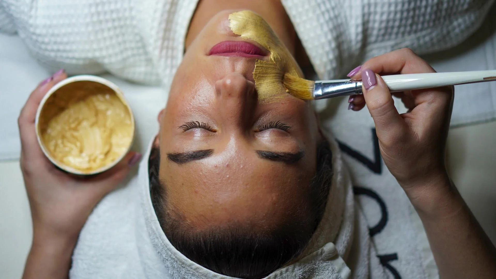 Gold facial mask treatment at Le Rêve