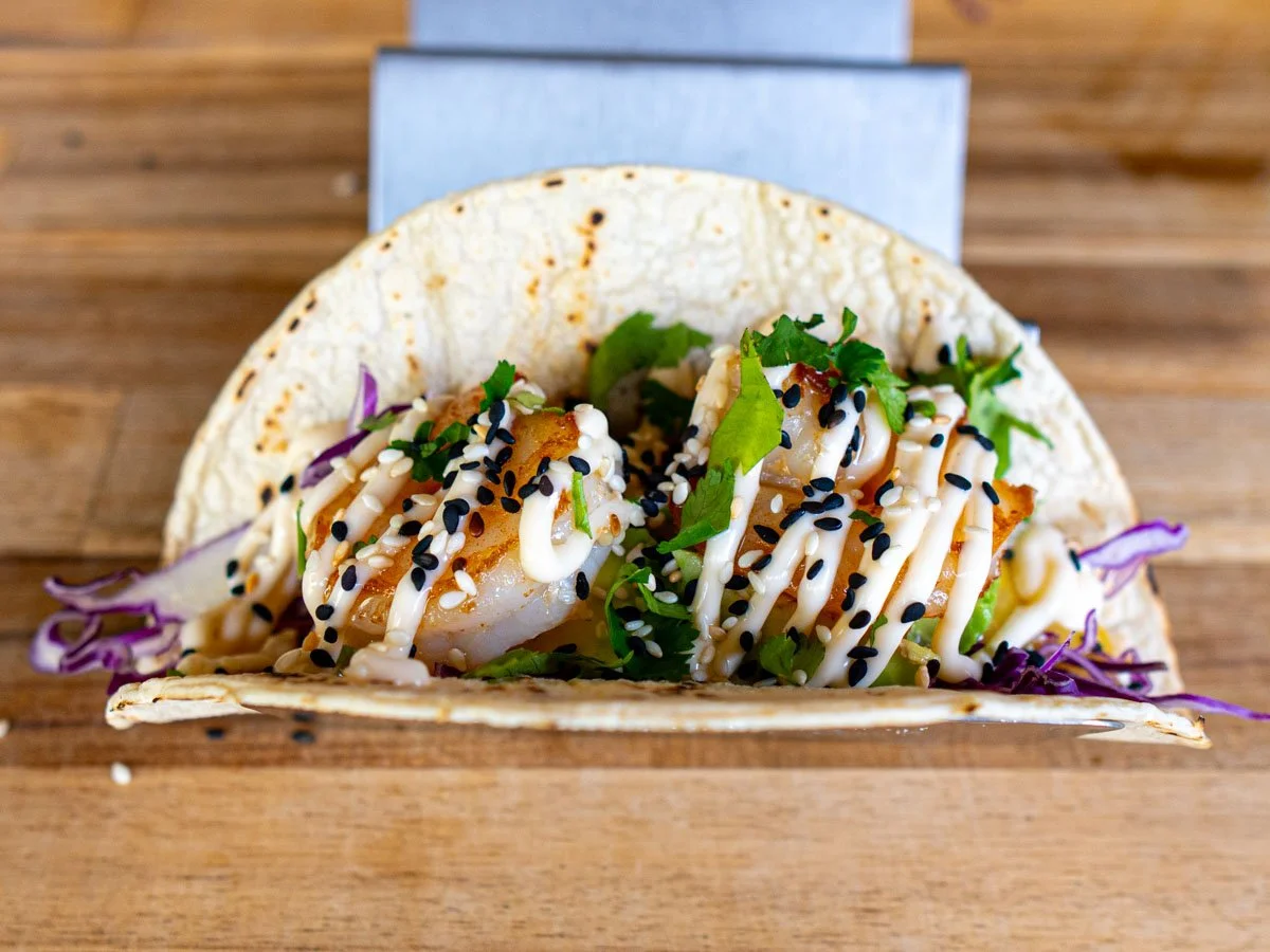 Juicy grilled prawns taco