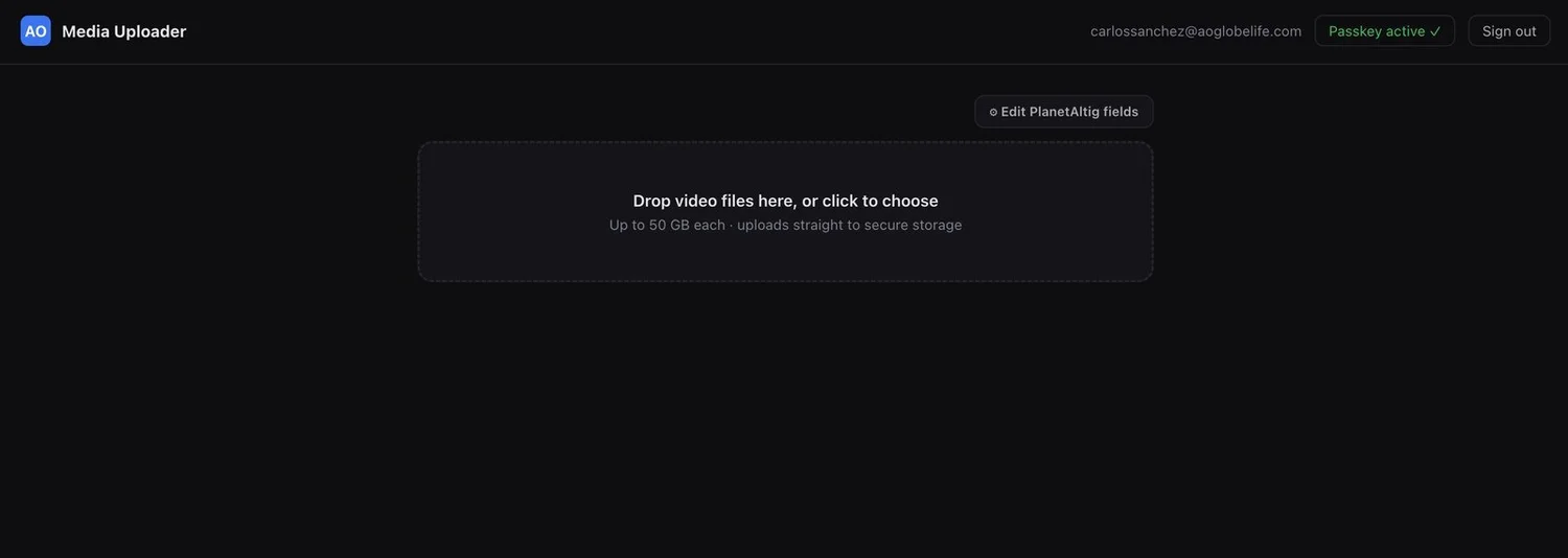 Media Uploader - drag and drop uploads