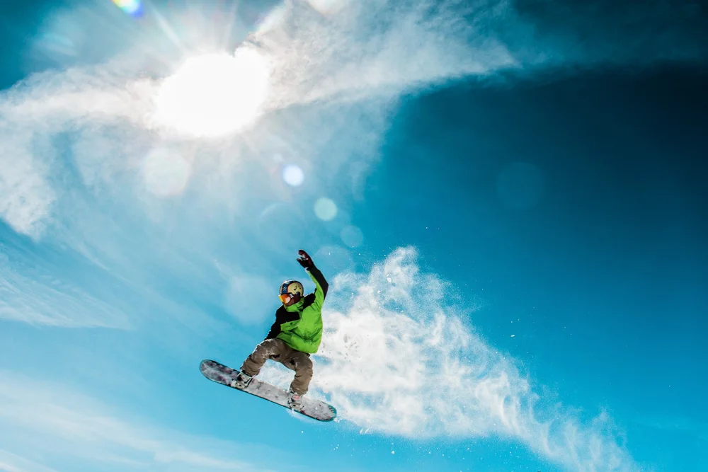 Student snowboarding on the Hasliberg