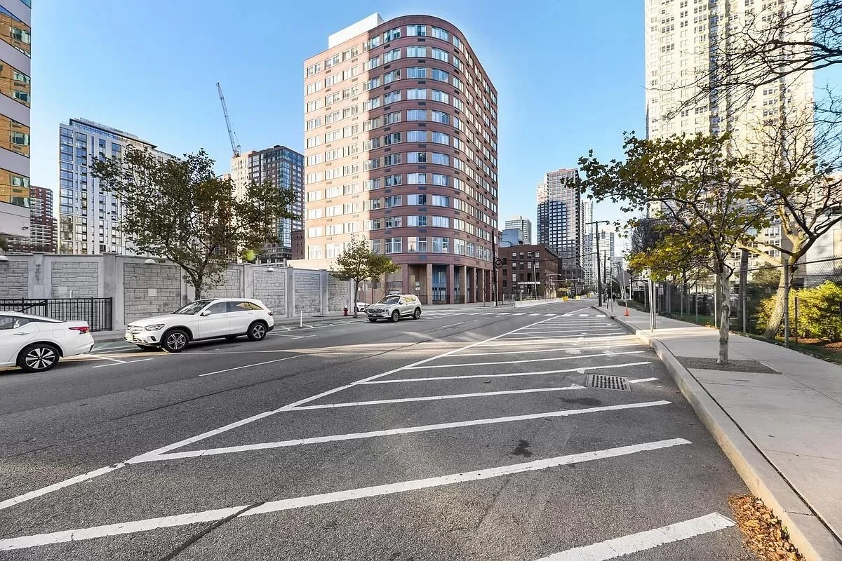 Hoboken and Jersey City street traffic, monthly parking garages as an alternative to street parking