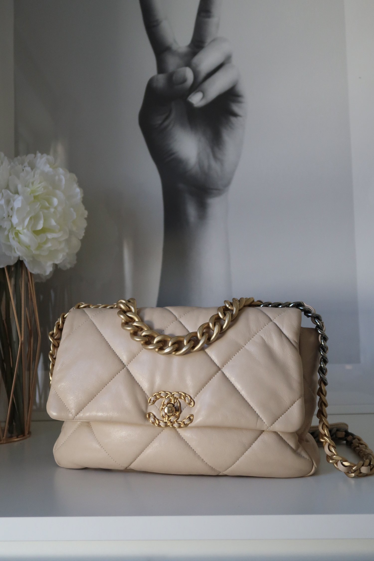 Chanel - Chanel 19 Flap Bag - Maxi - Beige Lambskin - Mixed Hardware - Pre  Loved