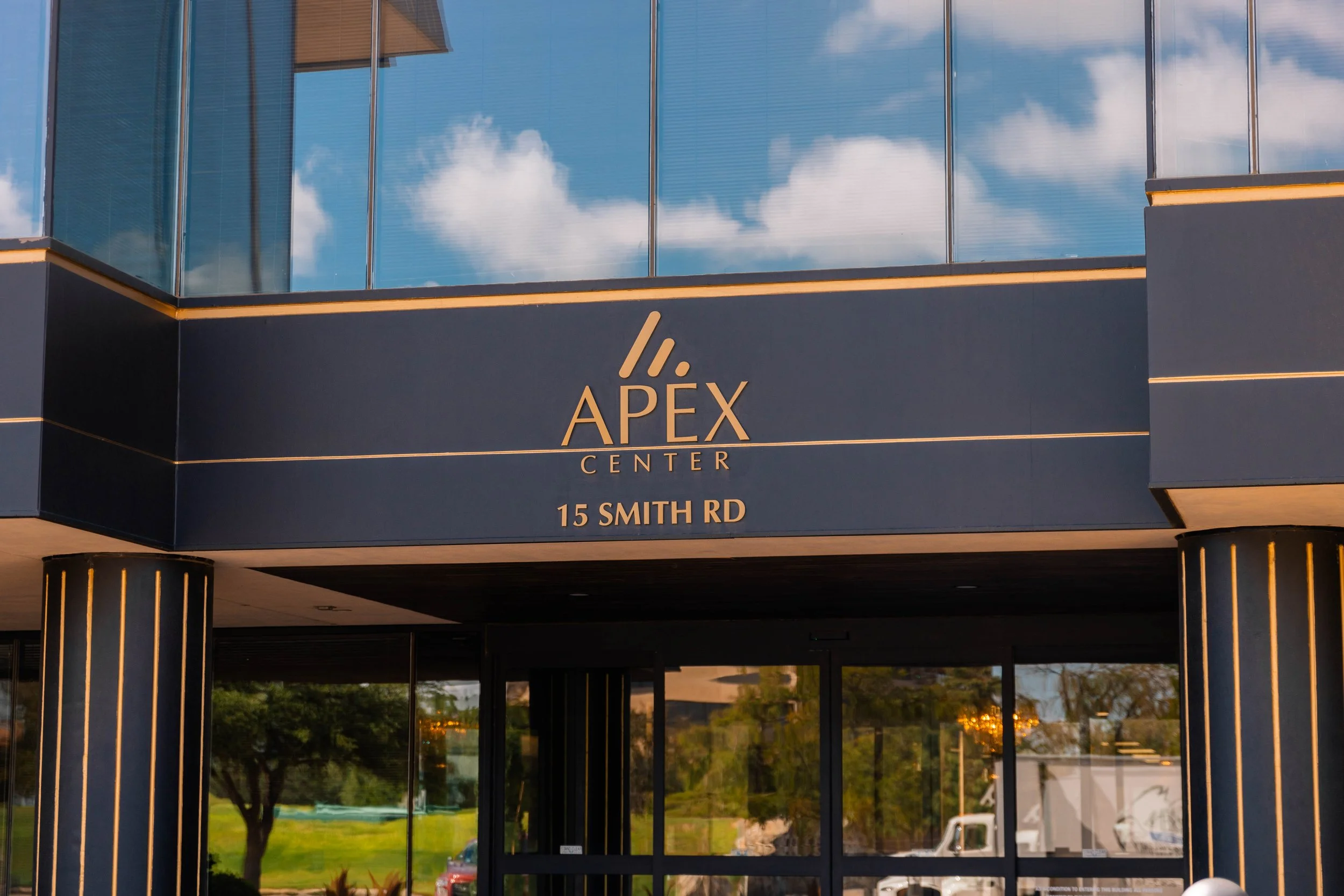 PetroSuites ClayDesta exterior — Apex Center