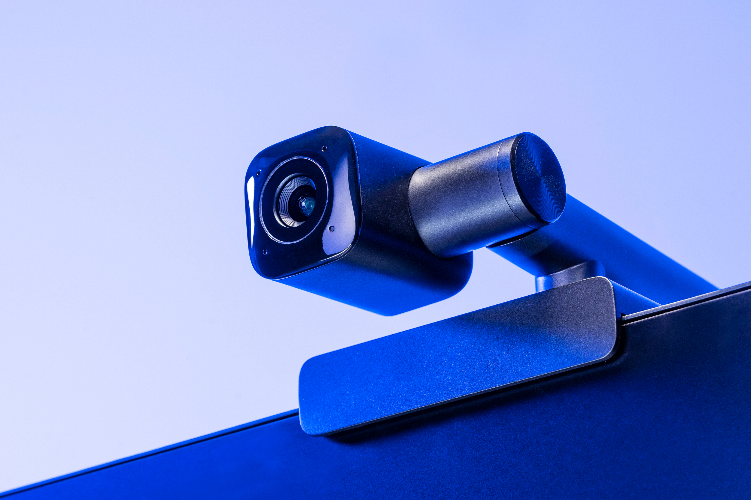 Webcam Flex placed on top of monitor frame