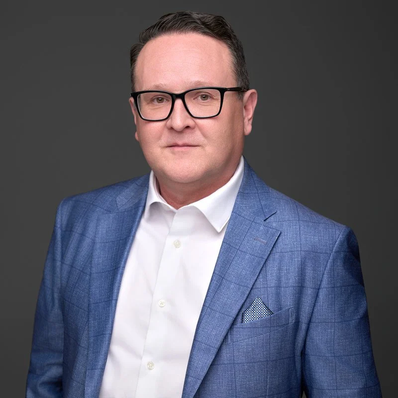 Winnipeg lawyer headshot man glasses blazer 204 Photography