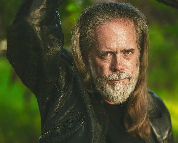 Professional headshot — business portrait with neutral background