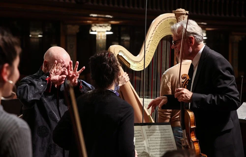 Christoph Eschenbach with the orchestra and harp