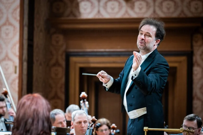 Prague Philharmonia with Stathis Karapanos and Łukasz Borowicz at the Rudolfinum