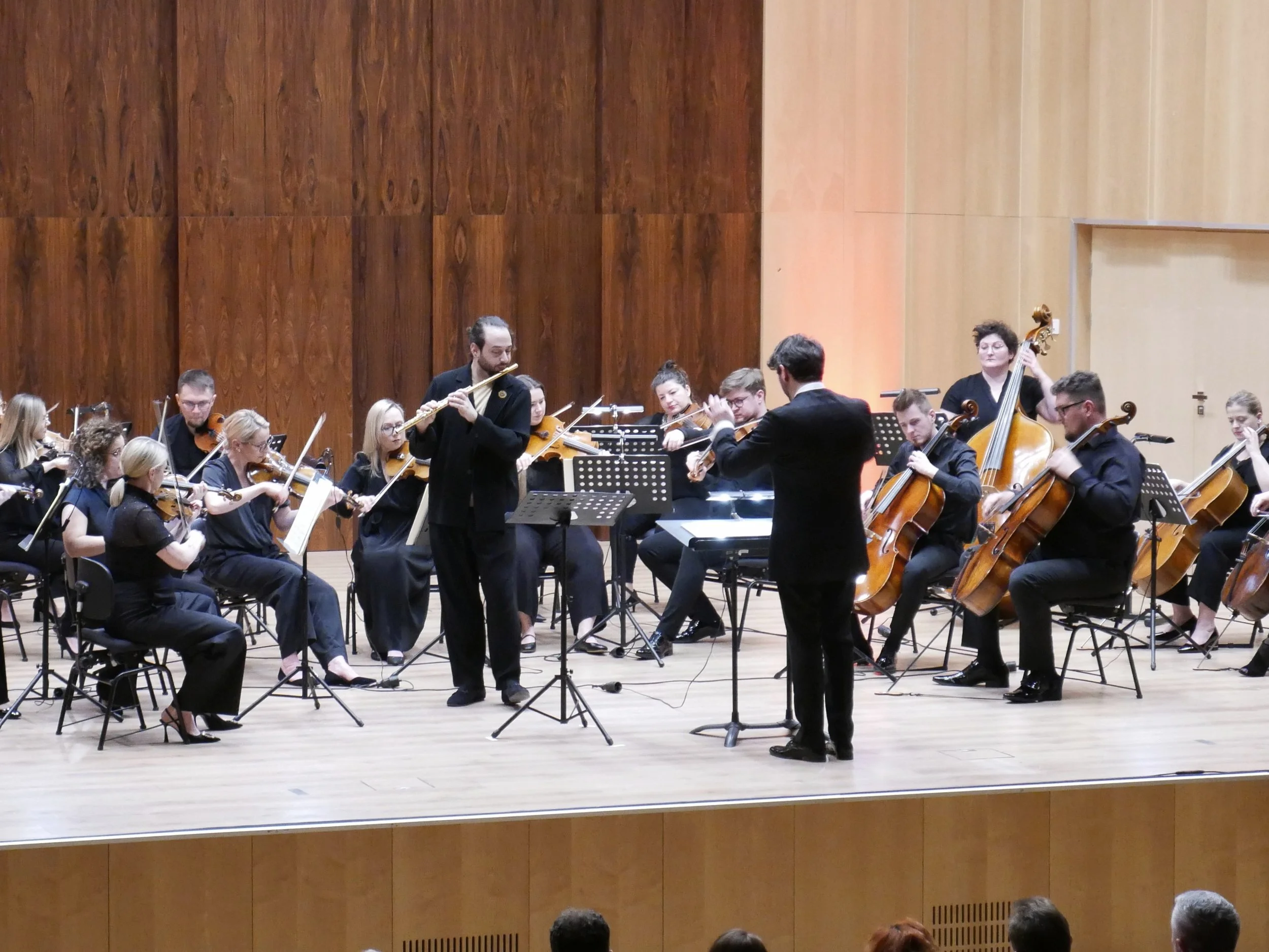 Stathis Karapanos and the Elbląg Chamber Orchestra with Mirian Khukhunaishvili, 22 February 2025.