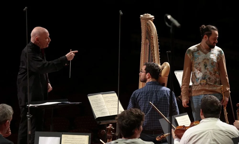 Stathis Karapanos, Christoph Eschenbach and the harp onstage