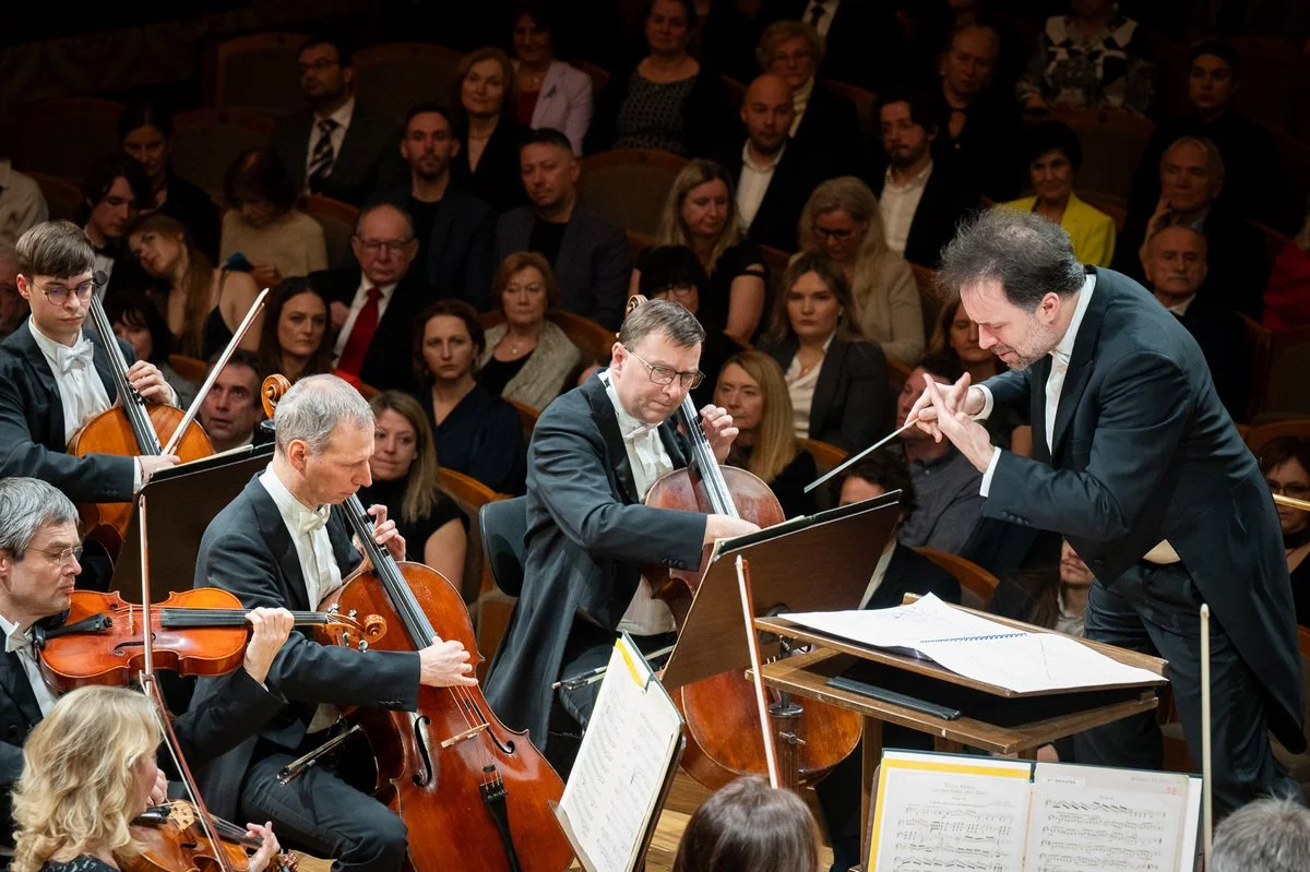 Prague Philharmonia with Stathis Karapanos and Łukasz Borowicz at the Rudolfinum