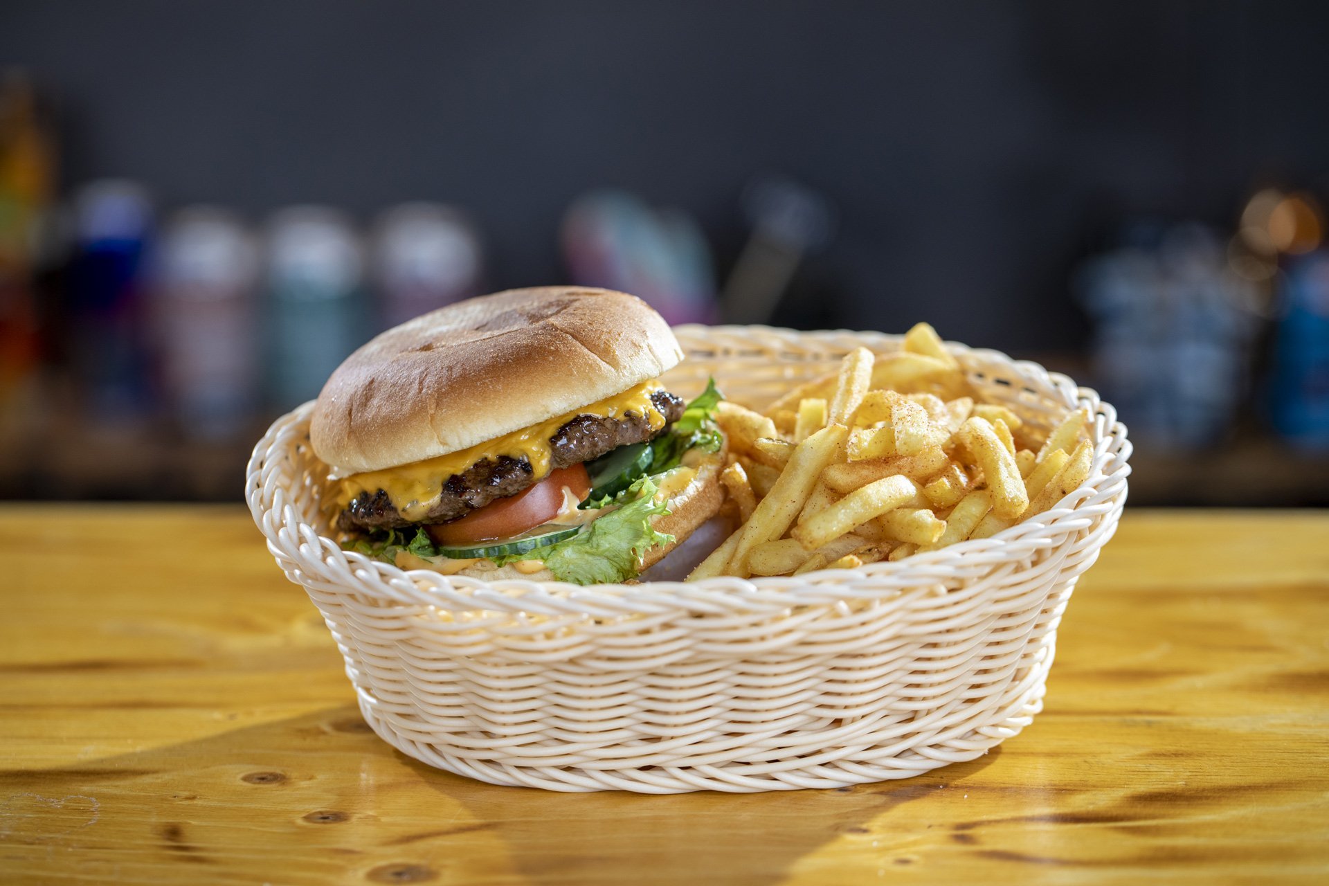 Cheeseburger + fries