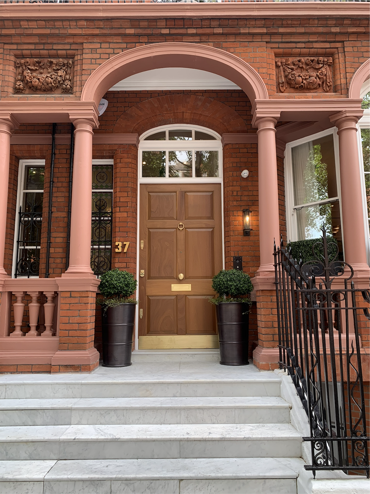 Bespoke residential interior by Rochford Art & Joinery