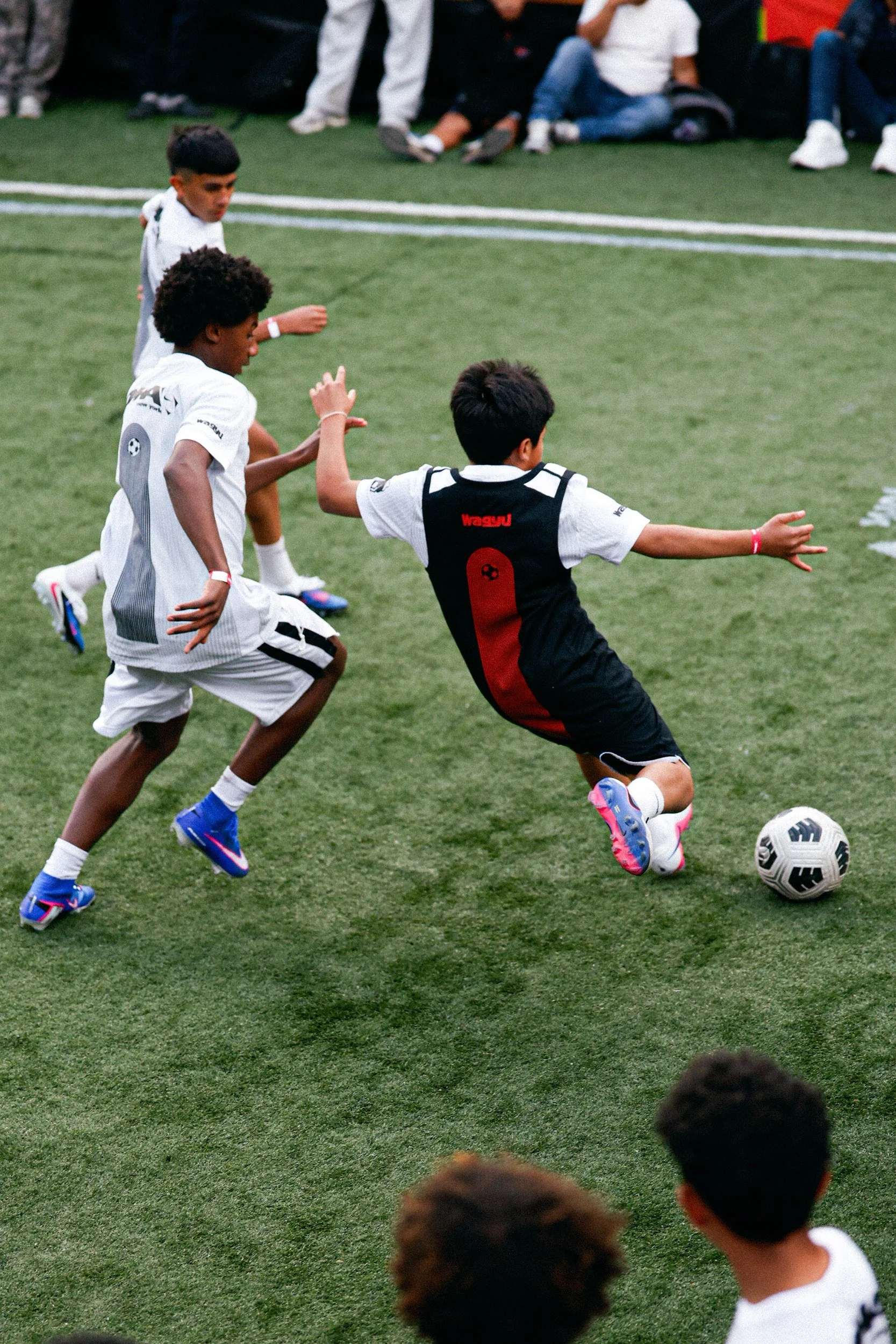 Nike TOMA / FC Harlem — photograph 3