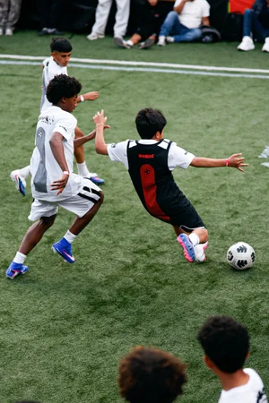 Nike TOMA / FC Harlem