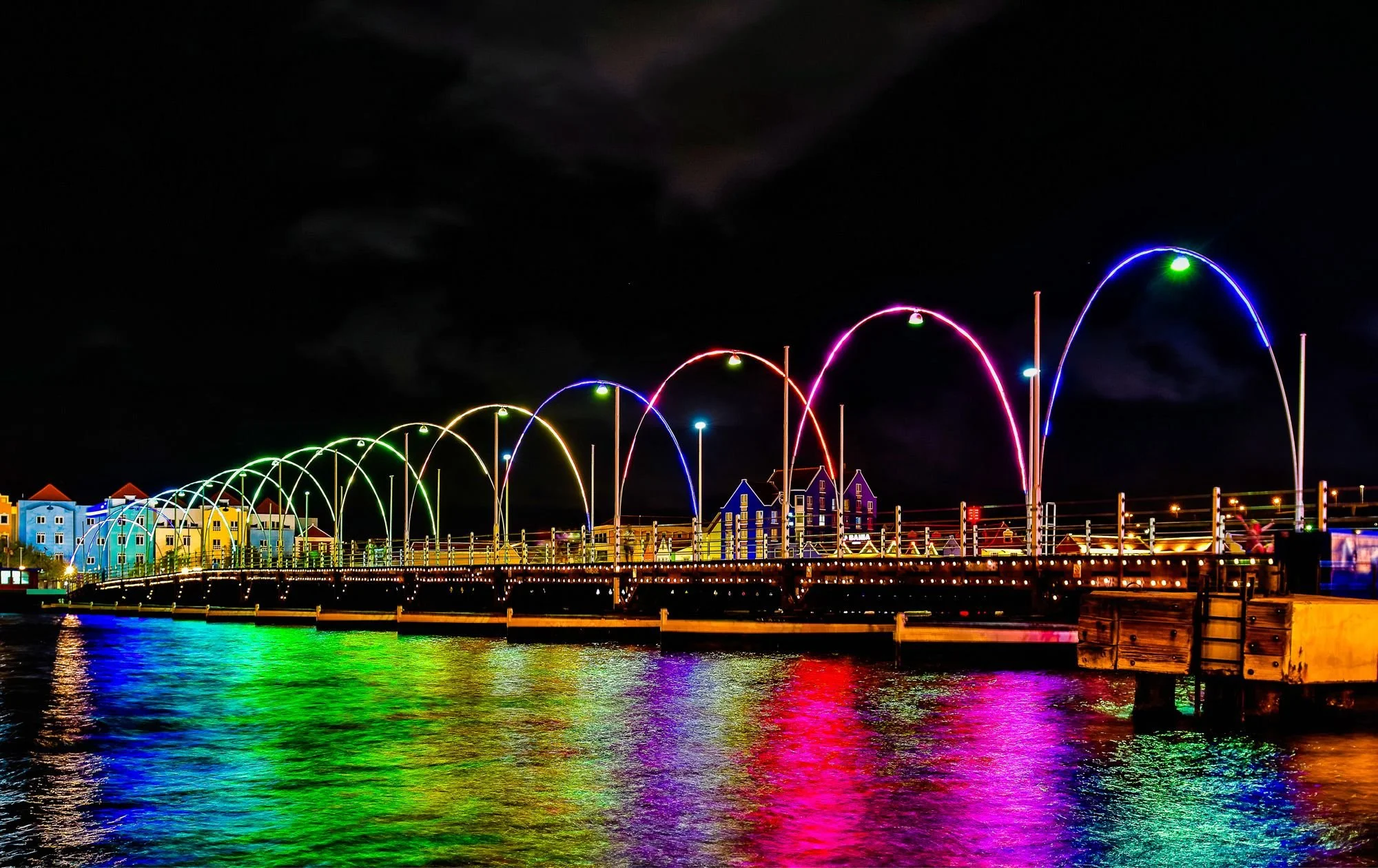 Queen Emma Bridge, Willemstad