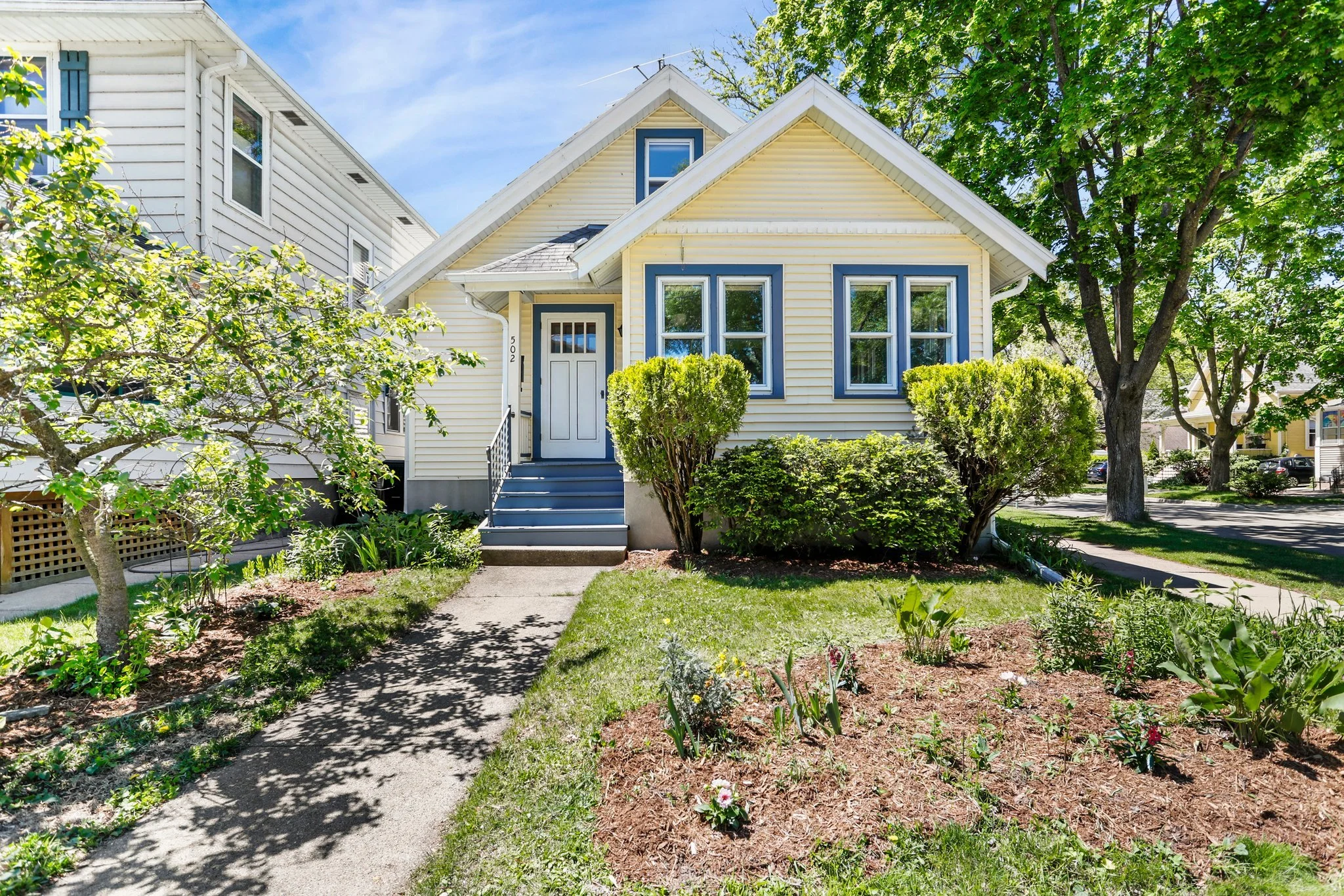 502 Walton Place
