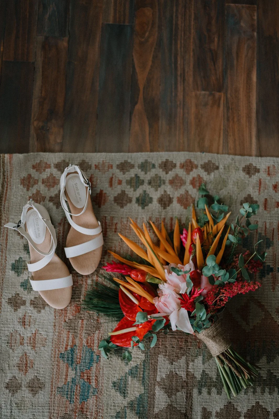 Tropical bridal bouquet and wedding accessories