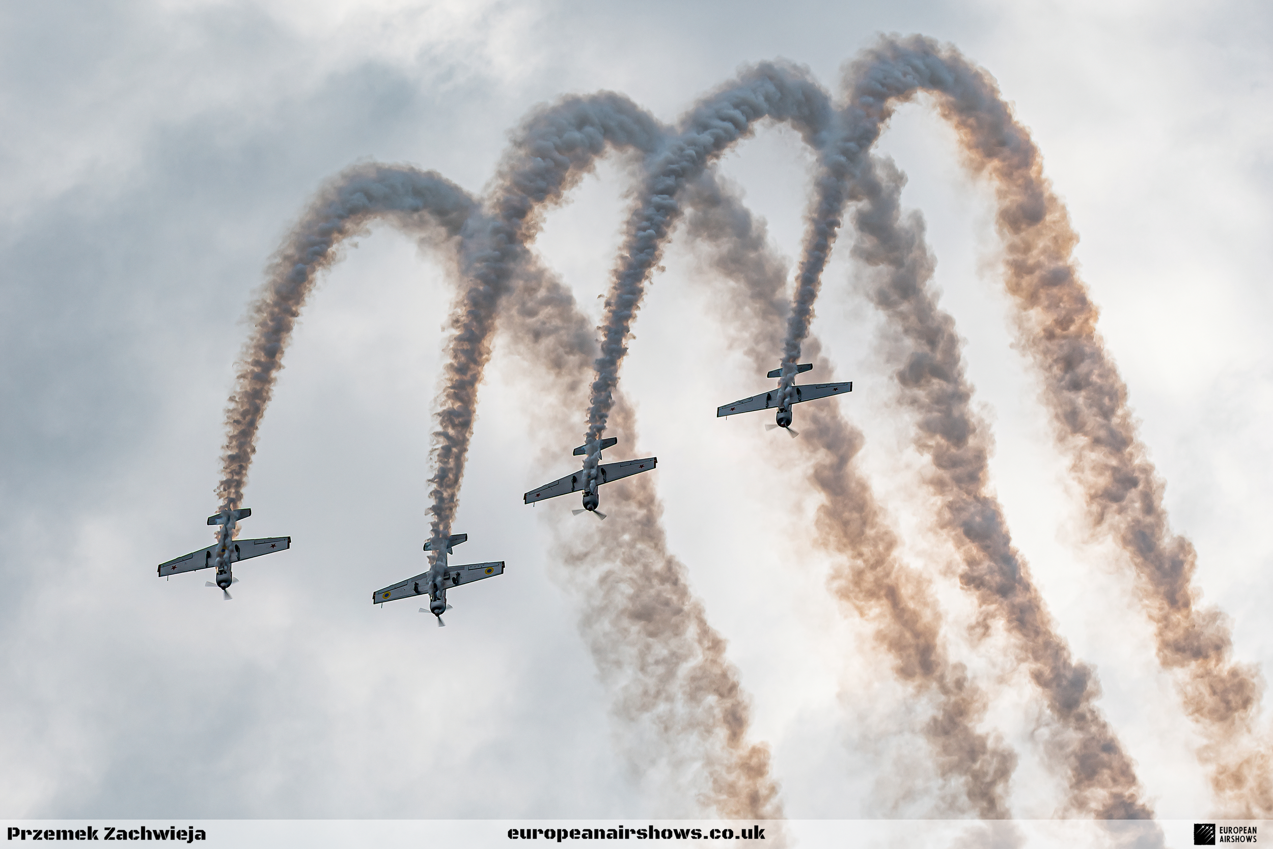 The Yakovlevs Yak-50 & Yak-52 — Henstridge Airfield