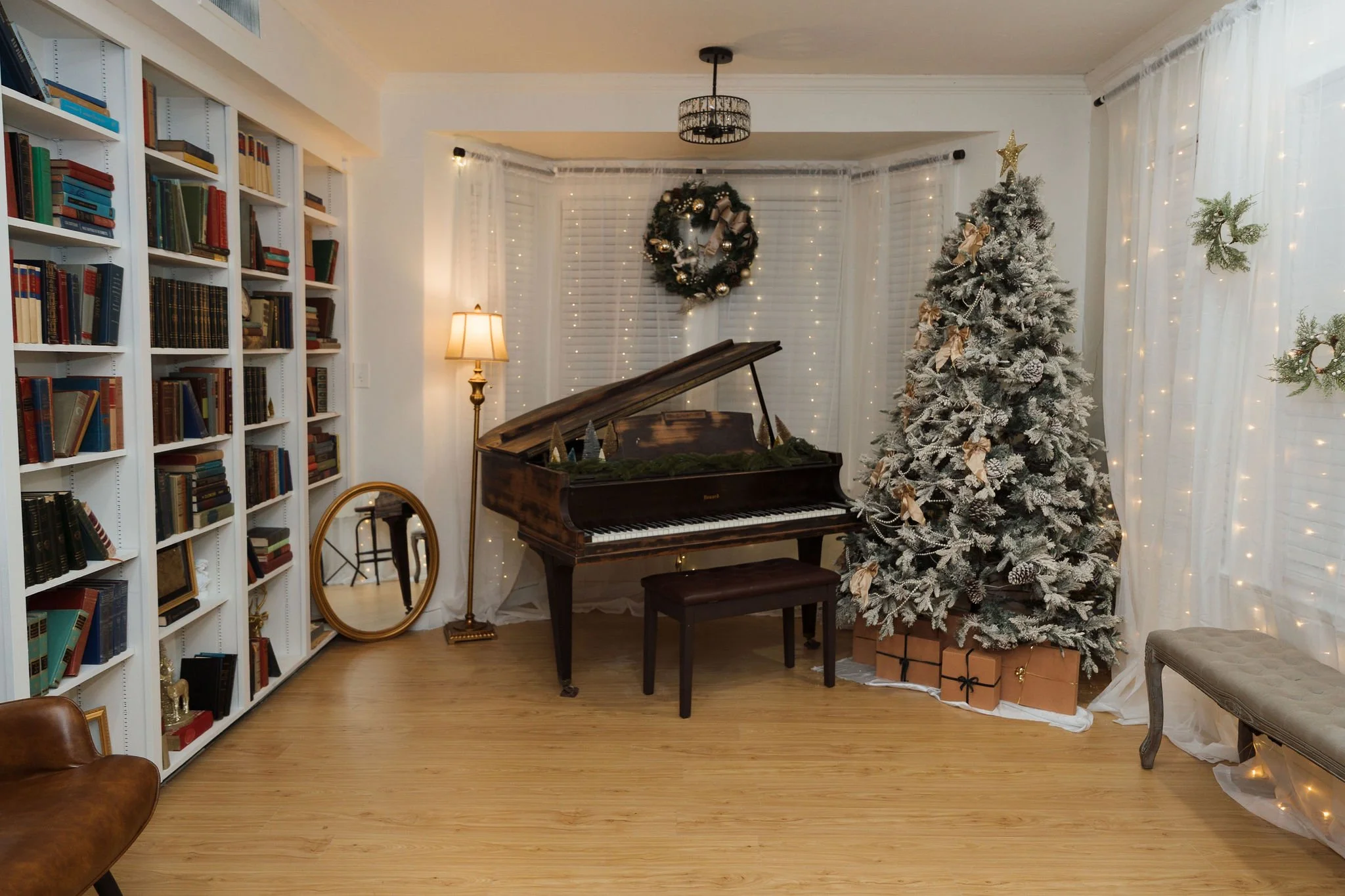 Dallas Christmas piano and flocked tree