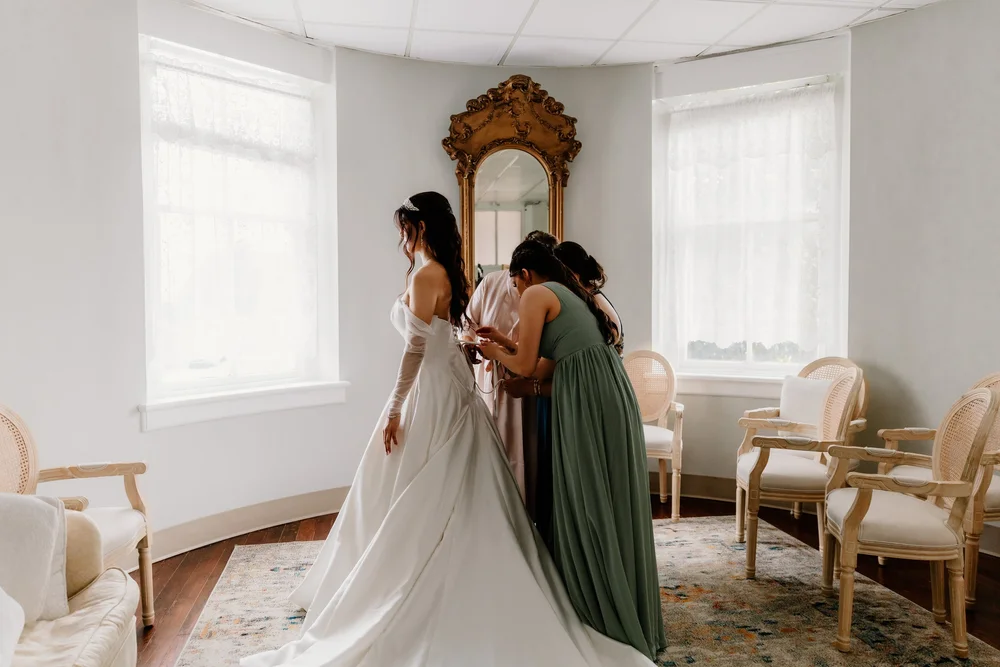 A bride and her mother before the ceremony