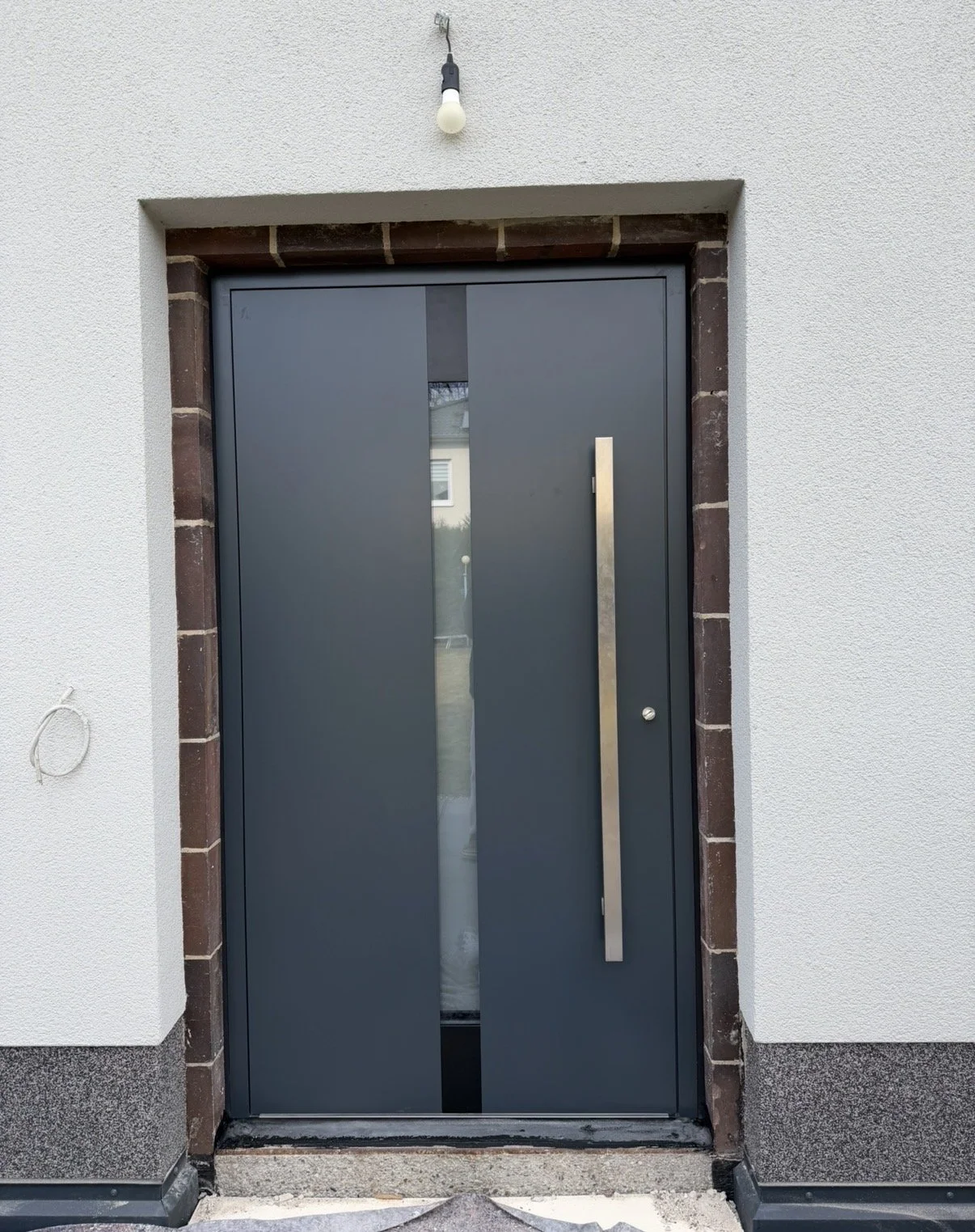 Neue Haustür nach dem Austausch am Wohnhaus in Berlin-Reinickendorf